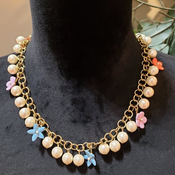 Ann Taylor Womens Gold Tone Faux Pearls Flower Charms Necklace with Hook & Eye - Picture 2 of 8